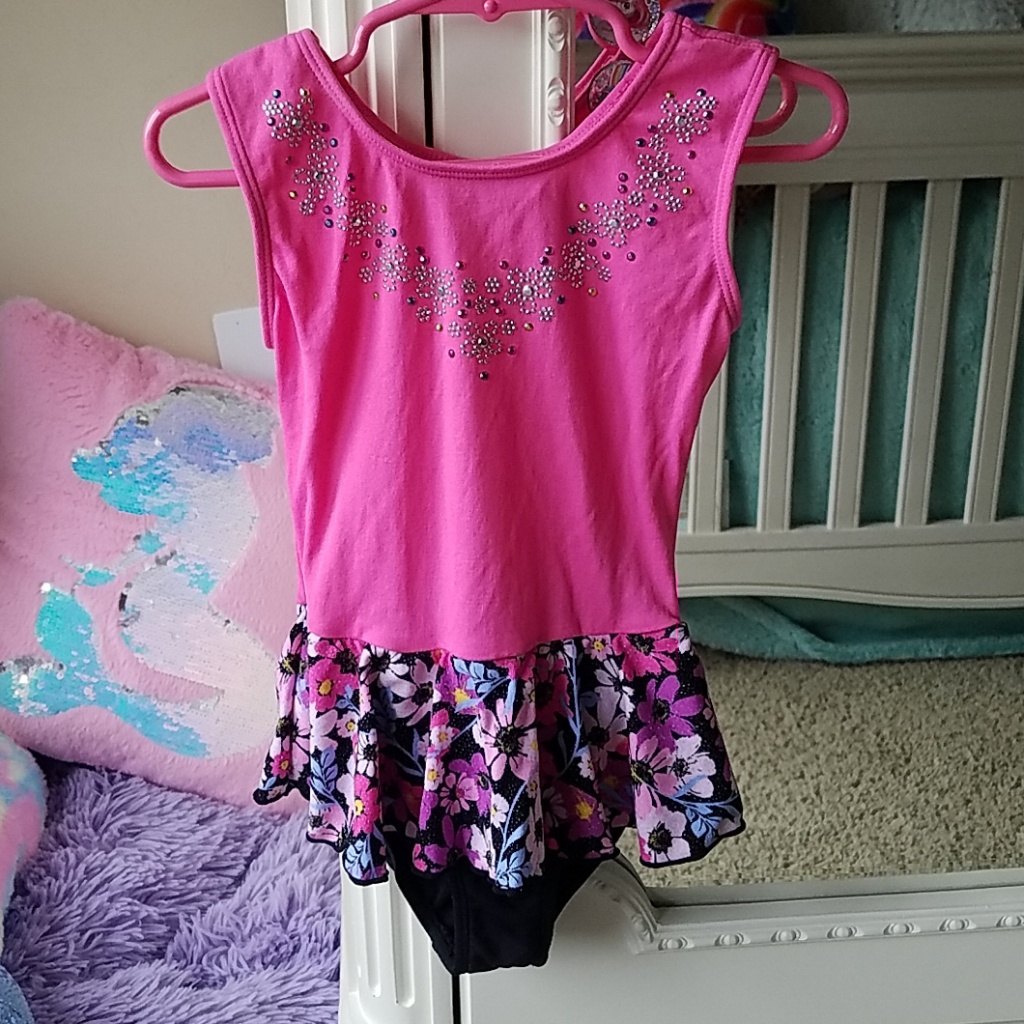 Girls Gymnastics Outfit